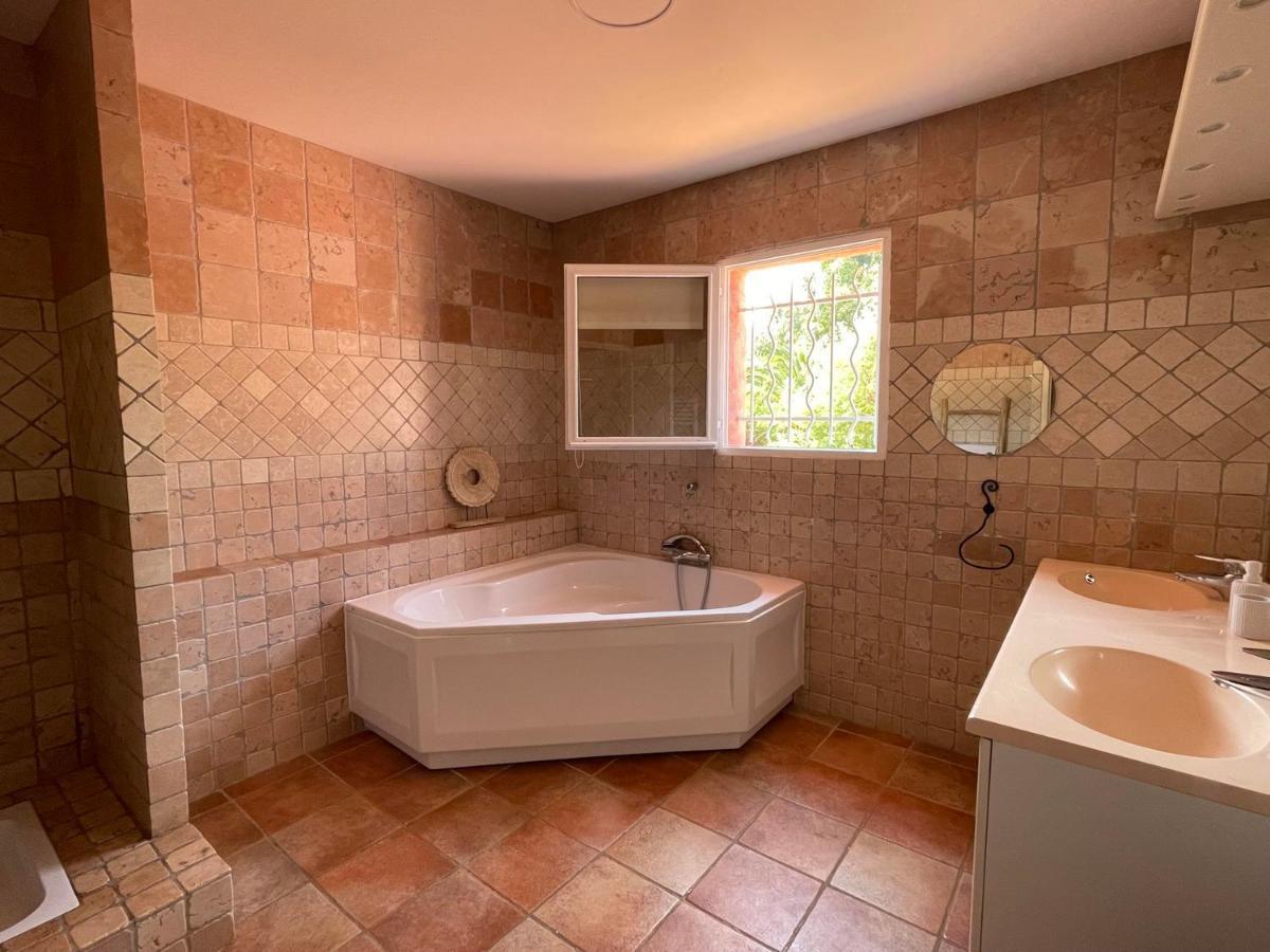 Fantastic Pool Villa 900M To The Beach; With Extravagant Big Garden Sainte-Maxime Exterior photo